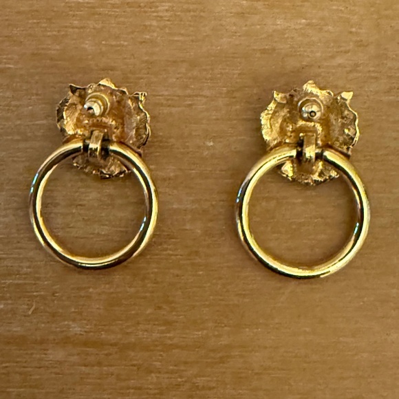 Vintage Lion Head Door Knocker Pierced Earrings Gold Tone Anne Klein - Picture 2 of 2